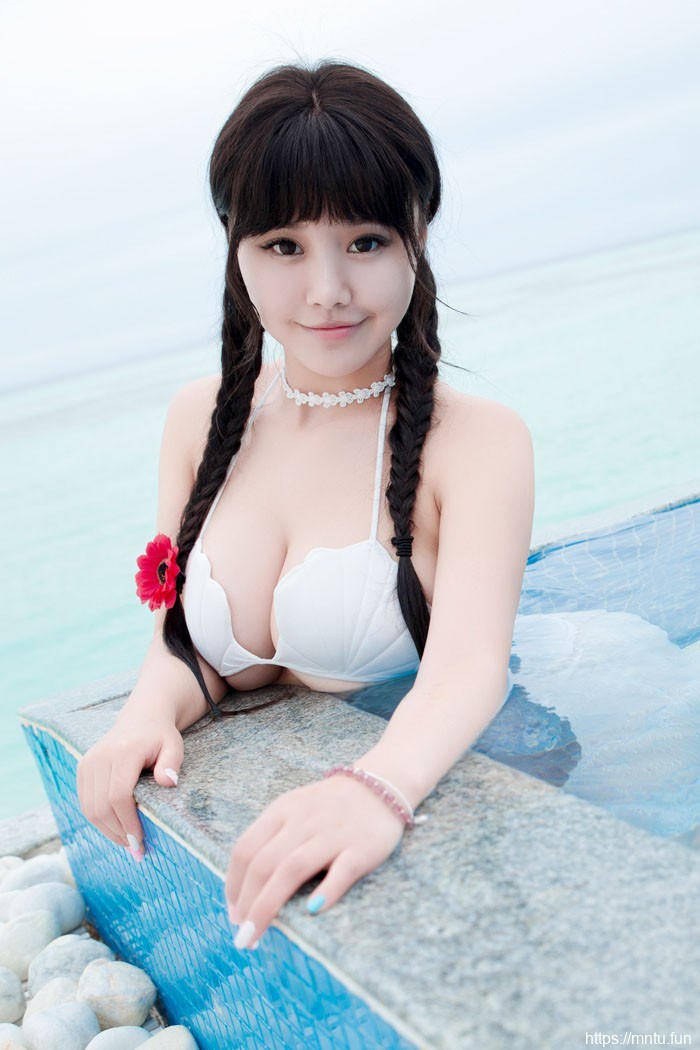 清纯mm可儿海边秀巨乳呼之欲出