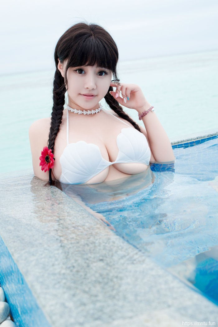 清纯mm可儿海边秀巨乳呼之欲出