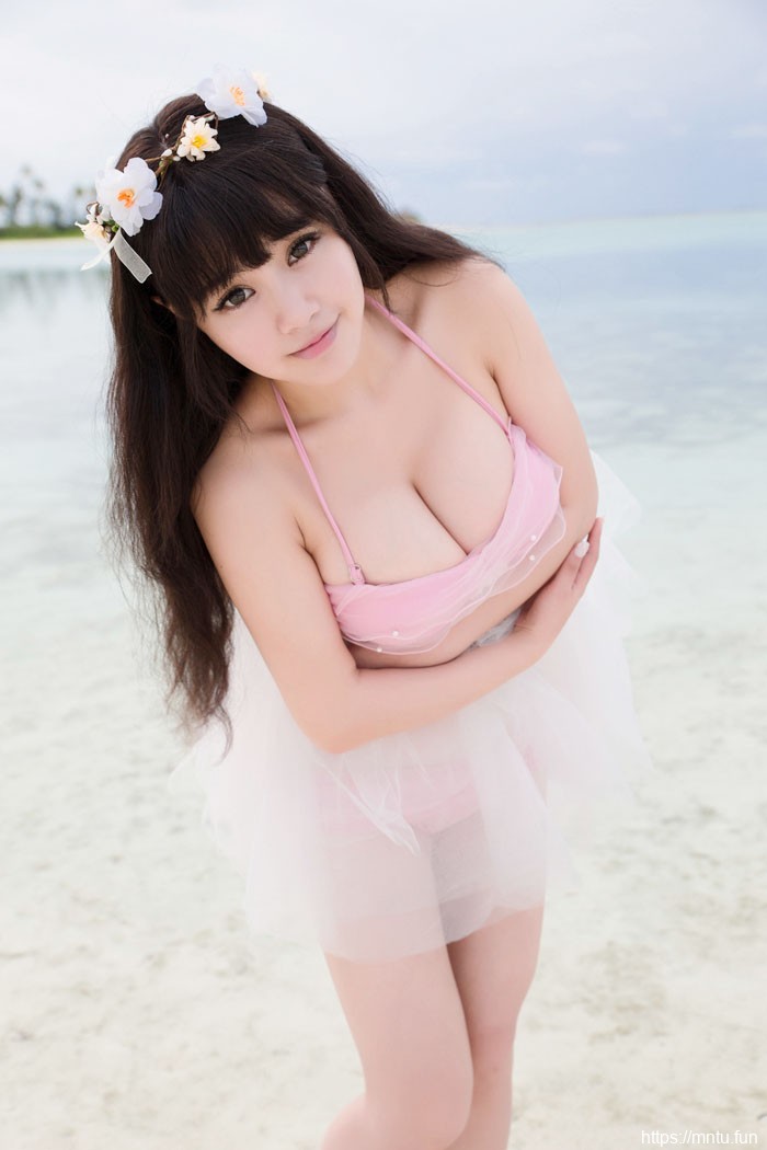 清纯mm可儿海边秀巨乳呼之欲出