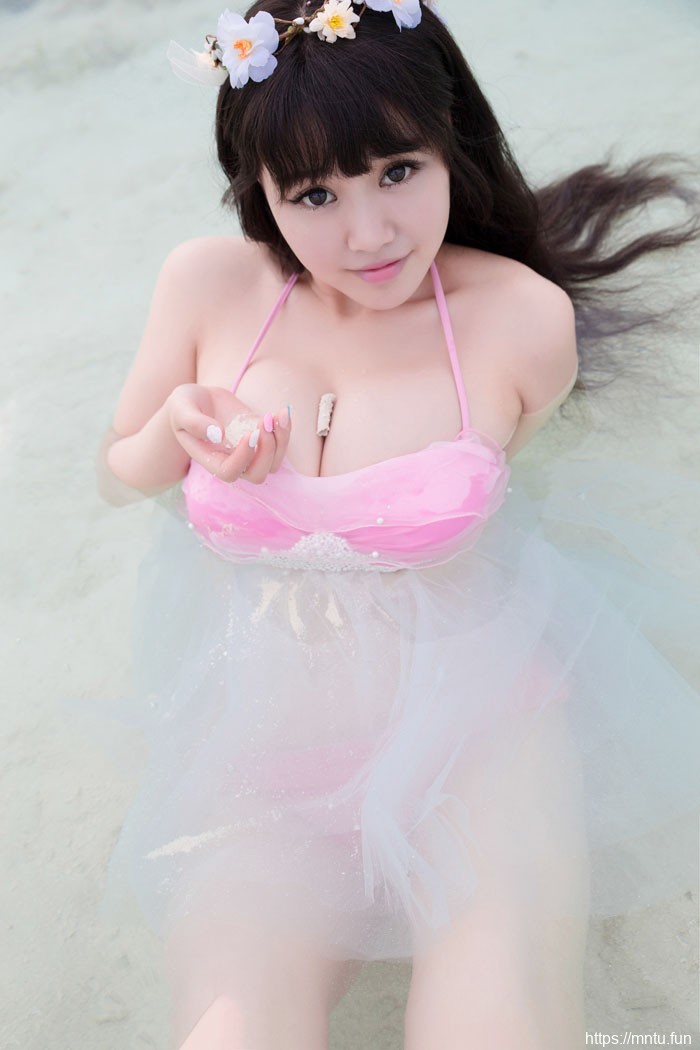 清纯mm可儿海边秀巨乳呼之欲出