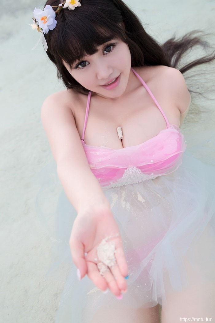 清纯mm可儿海边秀巨乳呼之欲出