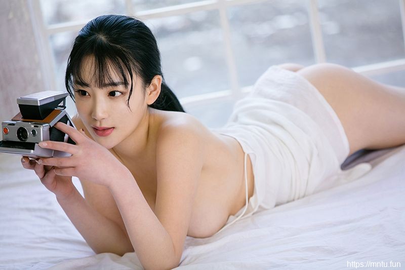 乳神张雪馨性感美女写真