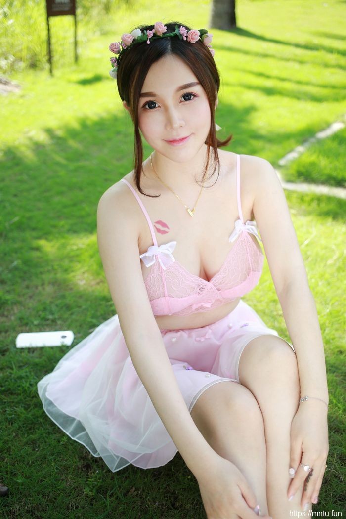 沈蜜桃性感美女诱惑写真套图