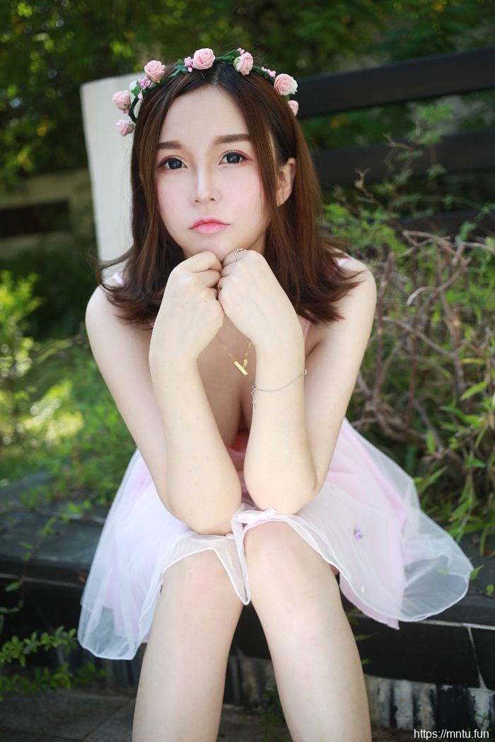 沈蜜桃性感美女诱惑写真套图