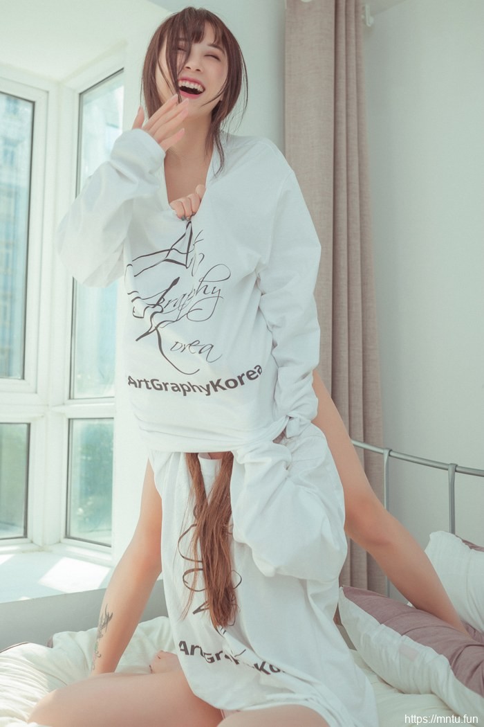 性感清纯美胸美女图片