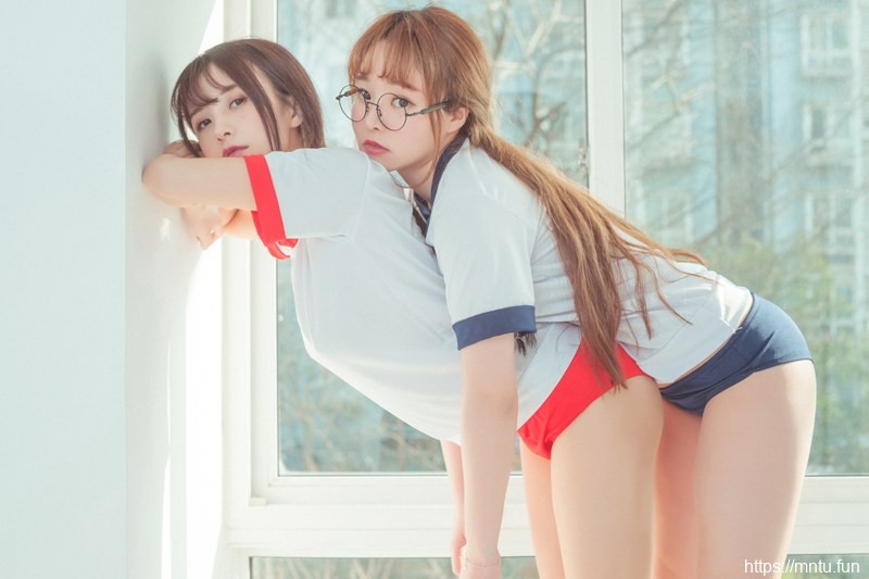 性感清纯美胸美女图片