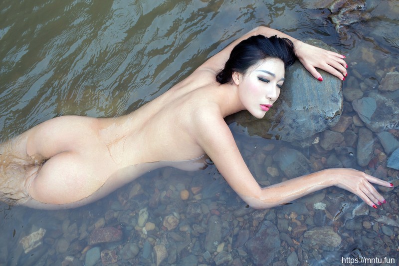 推女郎第35期嫩模乔雅冰性感全裸