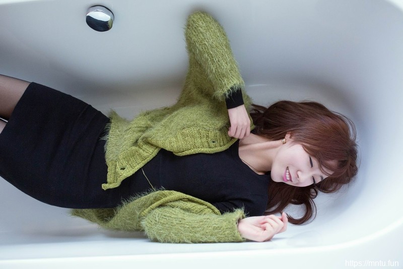 推女郎熙芸美女性感套图