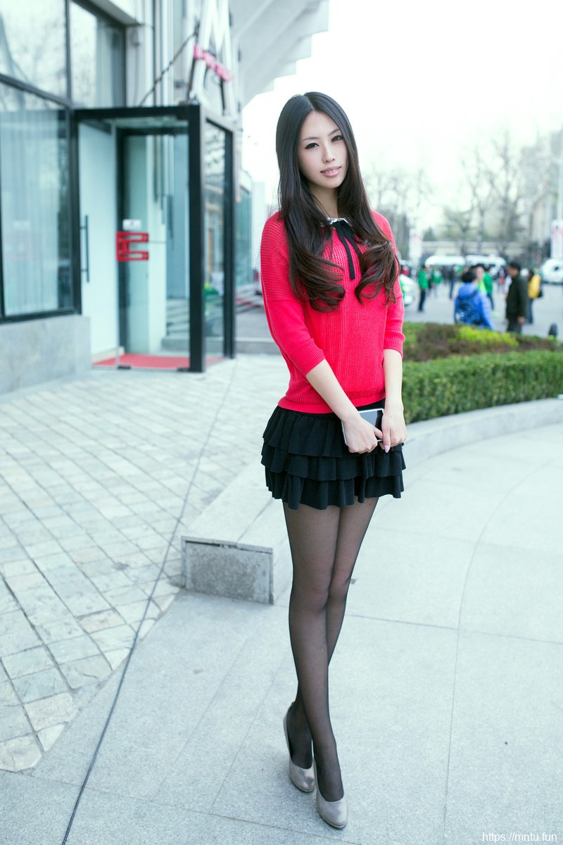 模特林夕性感全裸露美臀