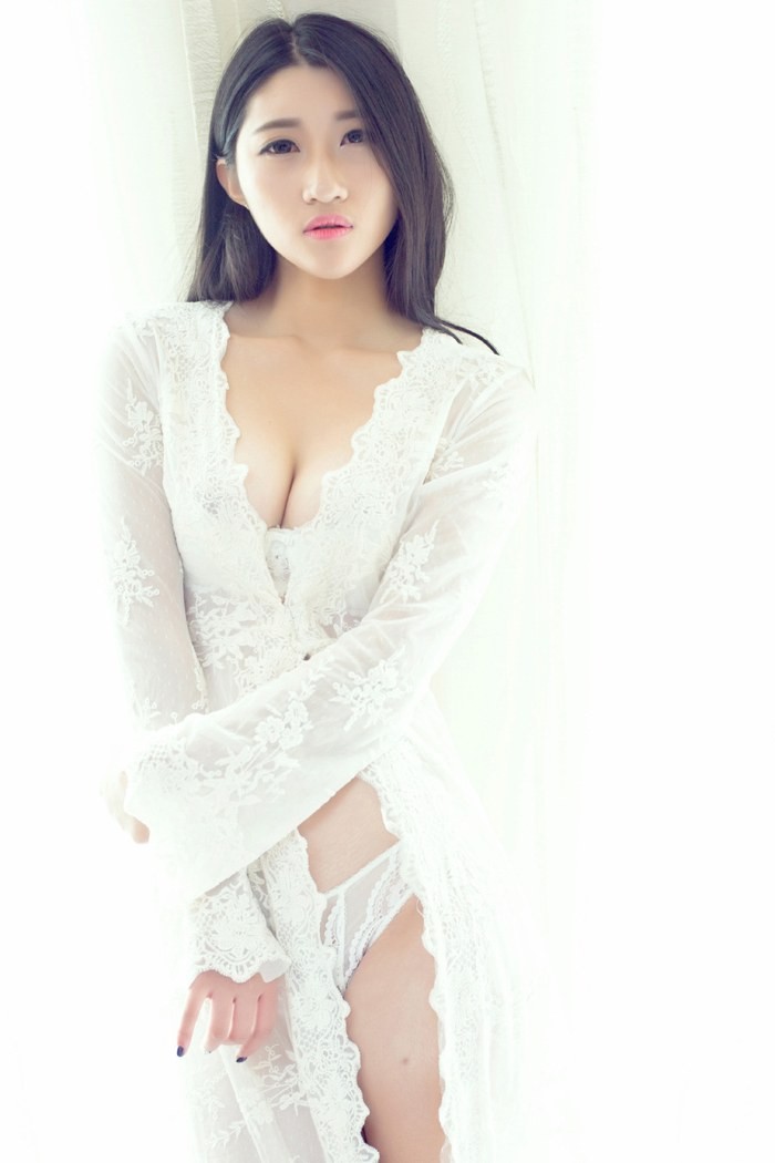 美女苏韵锦浴室性感迷人照片