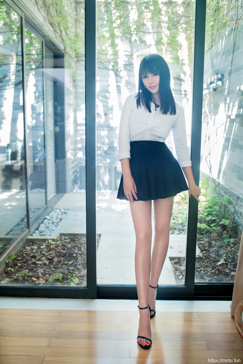 推女郎63期王依萌全裸写真