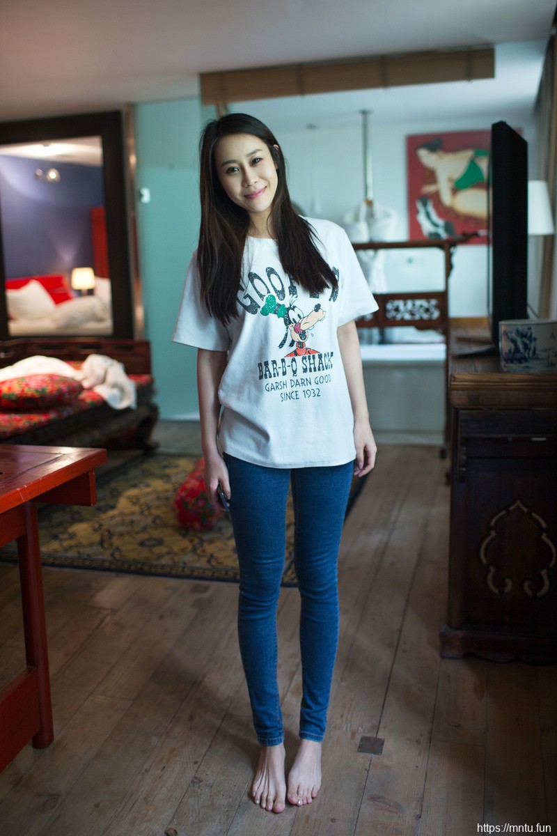 推女郎62期雯雯前突后翘身材好