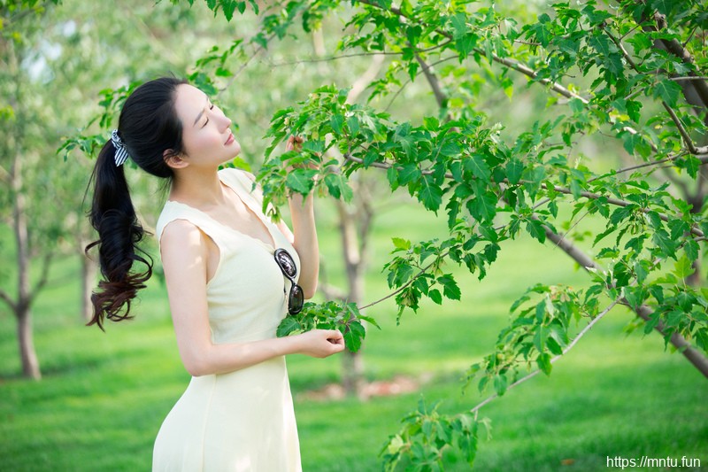 推女郎56期谭冰性感写真美胸图片