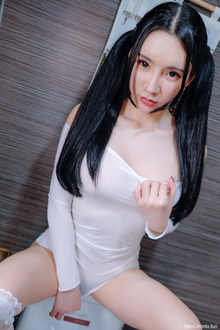 极品嫩模周于希情趣内衣图片