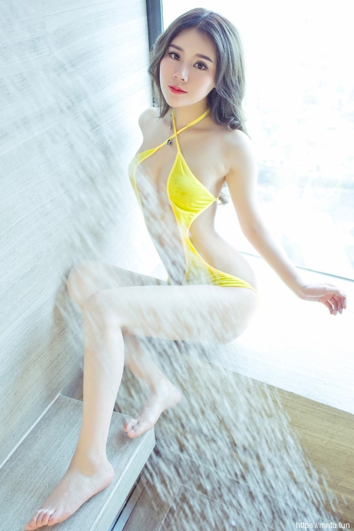 极品嫩模爱丽莎性感身材凹凸诱惑