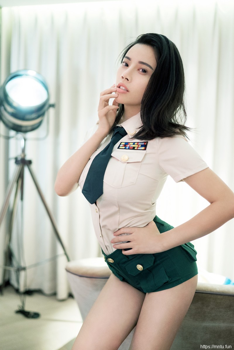 推女郎74期林萌萌巨乳诱惑