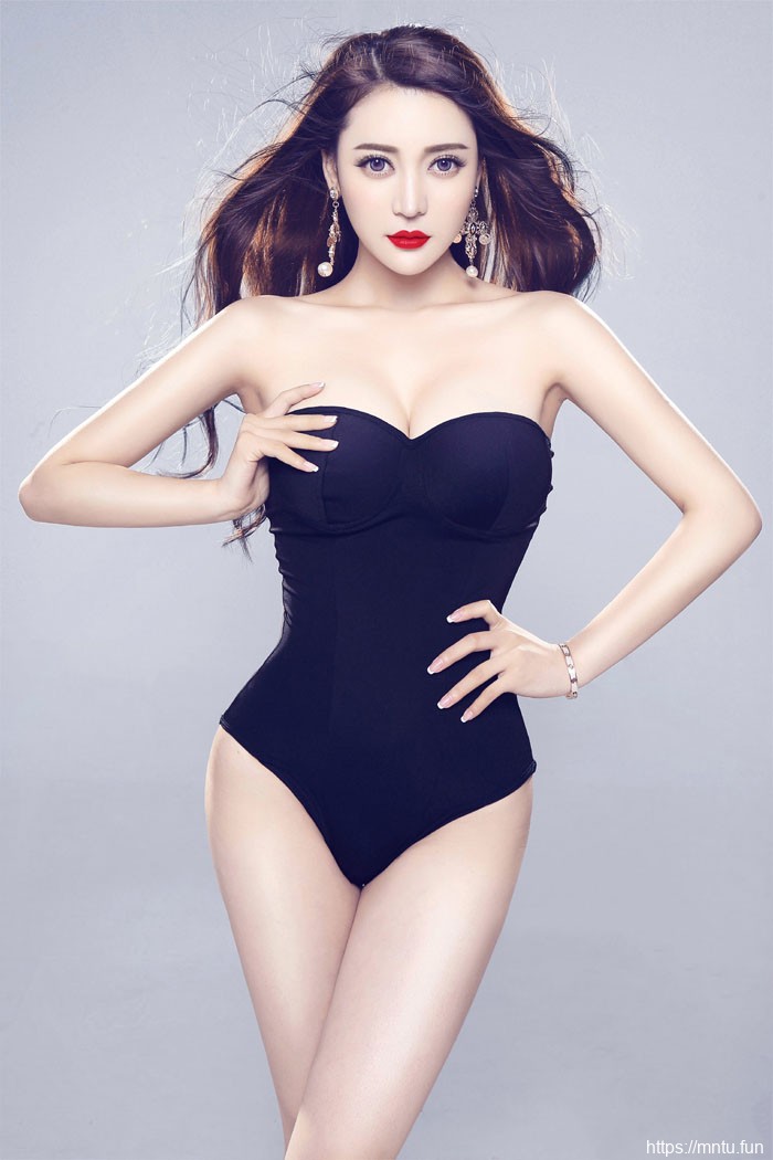 百变女郎大尺度性感写真诱惑撩人