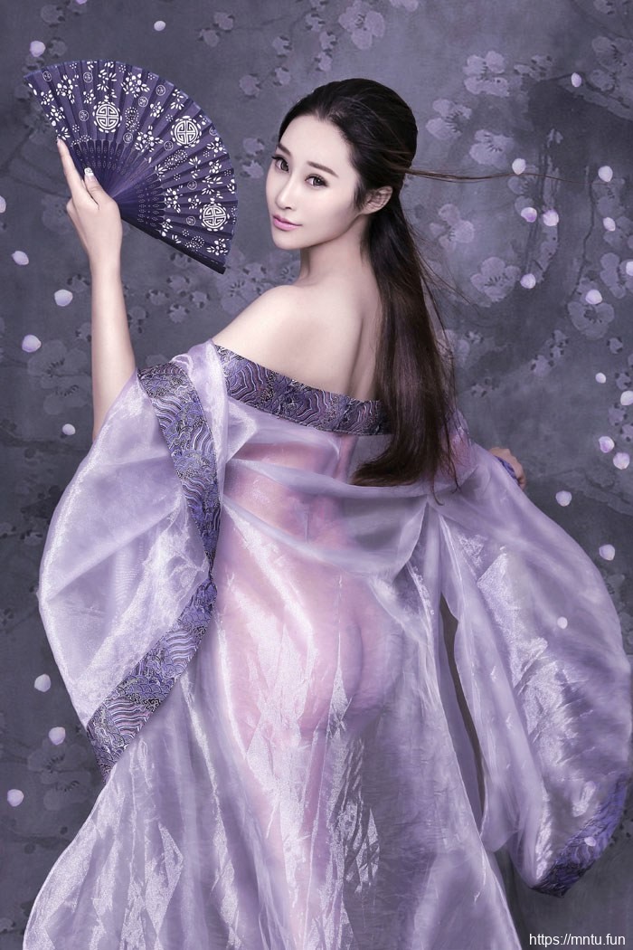 百变女郎大尺度性感写真诱惑撩人