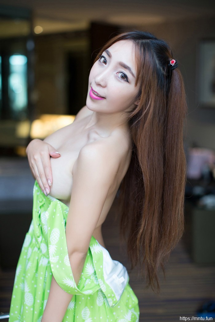 兔女郎黄歆苑性感美女裸身诱惑图片