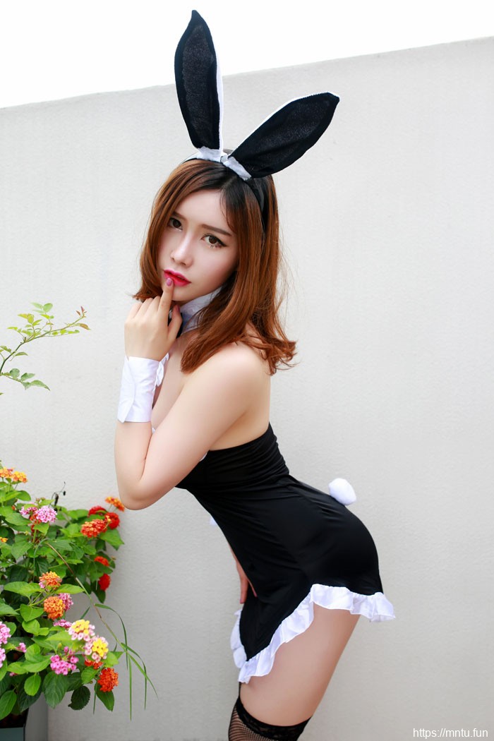 妖艳美女于姬各种制服诱惑