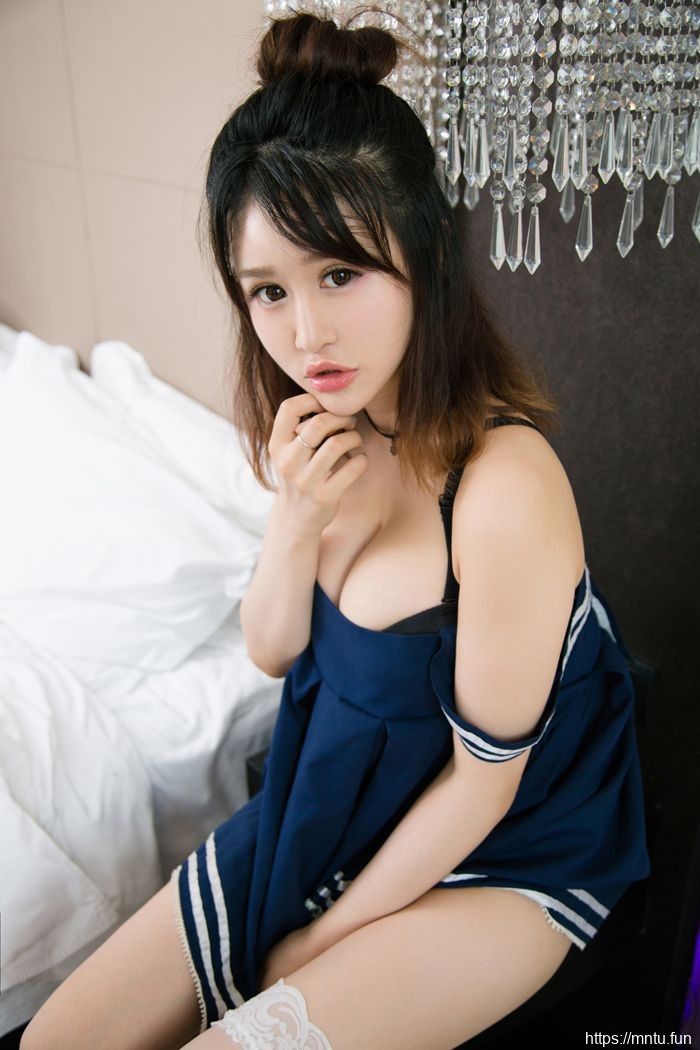 日本童颜巨乳妹子