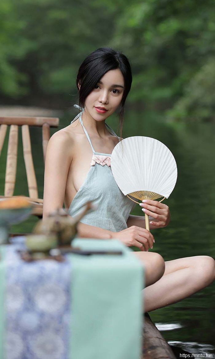 乡野美女最原始的冲动