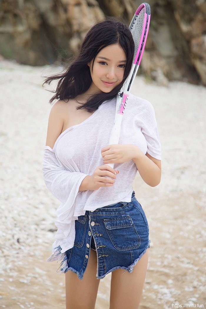 极品大波美女海边尽情放纵