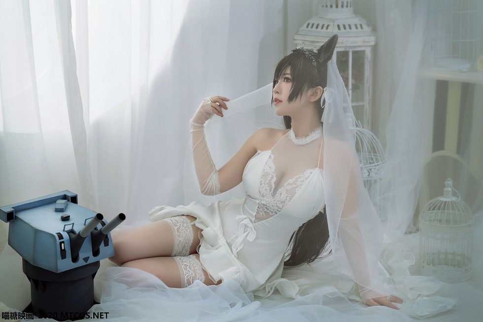 [喵糖映画]Vol.115_白色蕾丝妹子私房婚纱爱宕主题透视秀傲人豪乳撩人诱惑写真30P