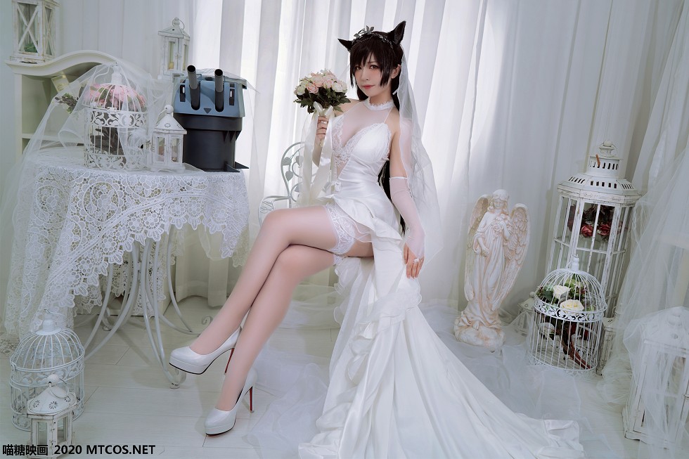 [喵糖映画]Vol.115_白色蕾丝妹子私房婚纱爱宕主题透视秀傲人豪乳撩人诱惑写真30P
