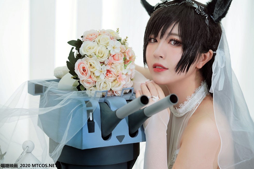 [喵糖映画]Vol.115_白色蕾丝妹子私房婚纱爱宕主题透视秀傲人豪乳撩人诱惑写真30P