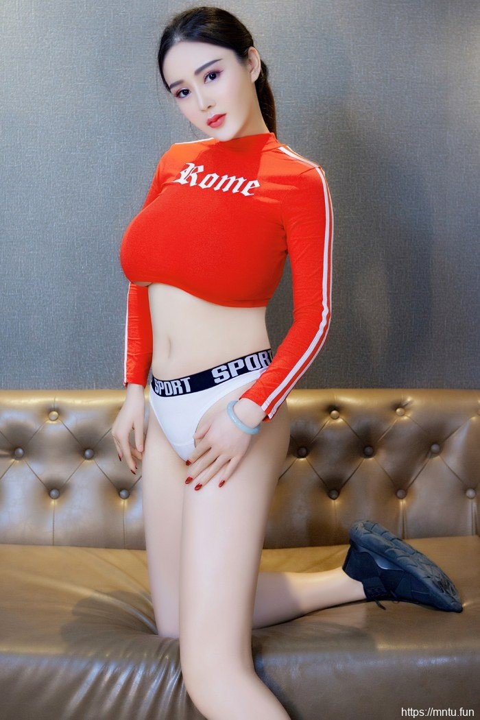 极品美女易阳这对大白兔能玩一年