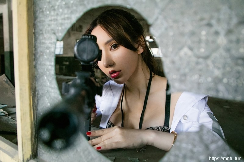 狂野美女演绎极致诱惑