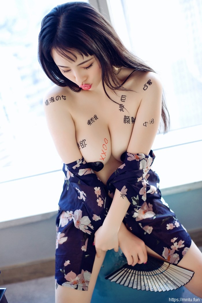 巨乳少妇风骚得很