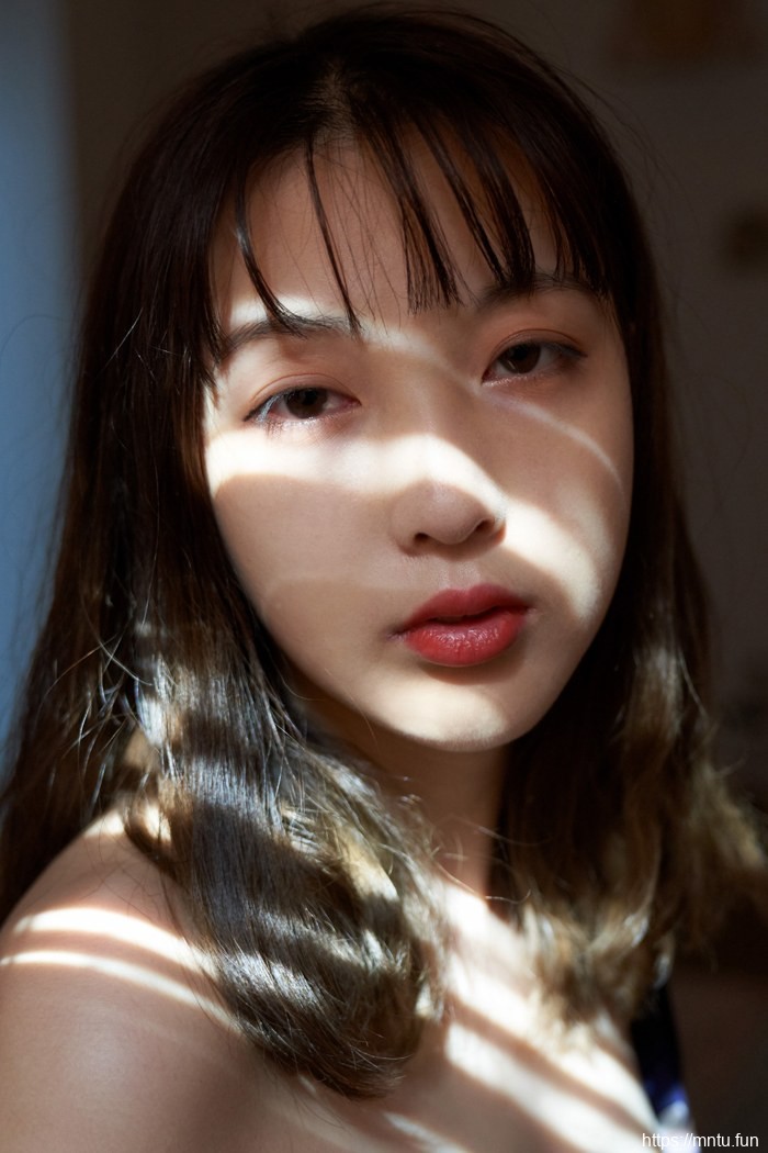 丰满少妇私房照