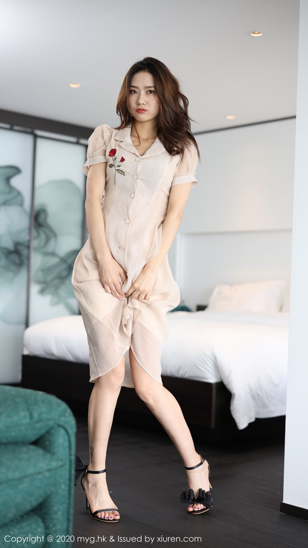 [MyGirl美媛馆]Vol.447_嫩模方子萱大理旅拍私房典雅长裙半脱秀完美身材诱惑写真92P