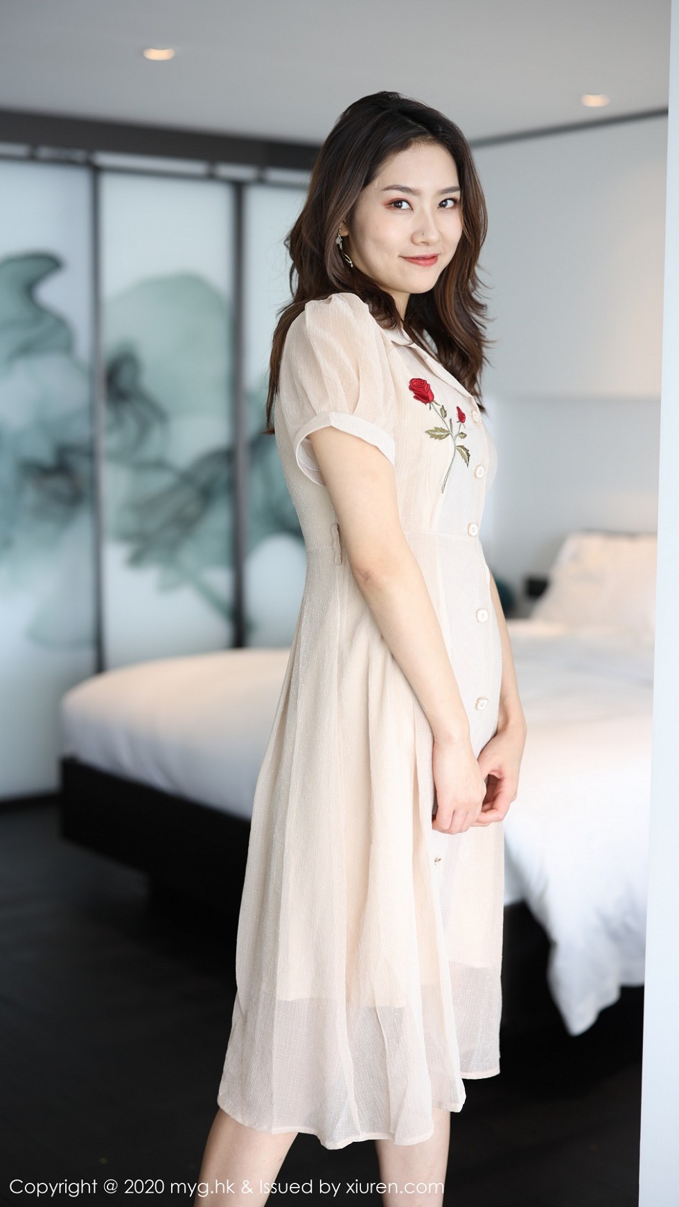 [MyGirl美媛馆]Vol.447_嫩模方子萱大理旅拍私房典雅长裙半脱秀完美身材诱惑写真92P