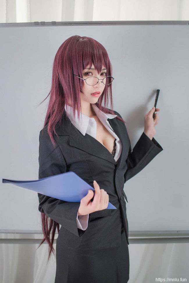 性感美女鳗鱼霏儿COS《Fate/Grand-Order》御姐斯卡哈