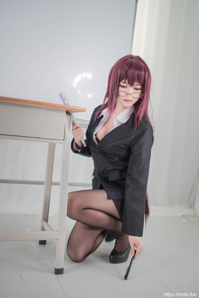 性感美女鳗鱼霏儿COS《Fate/Grand-Order》御姐斯卡哈