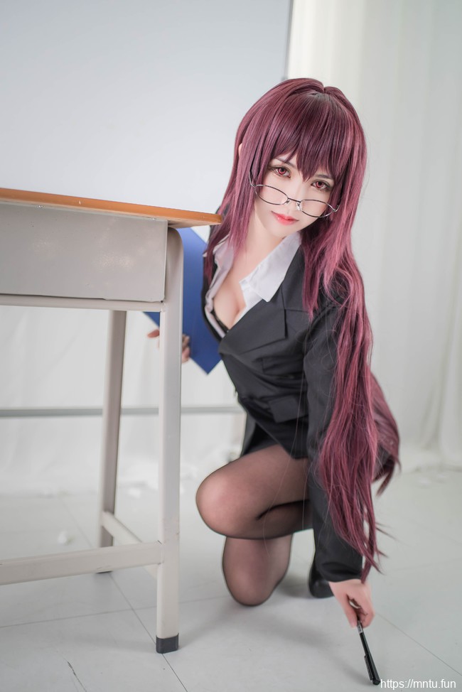 性感美女鳗鱼霏儿COS《Fate/Grand-Order》御姐斯卡哈