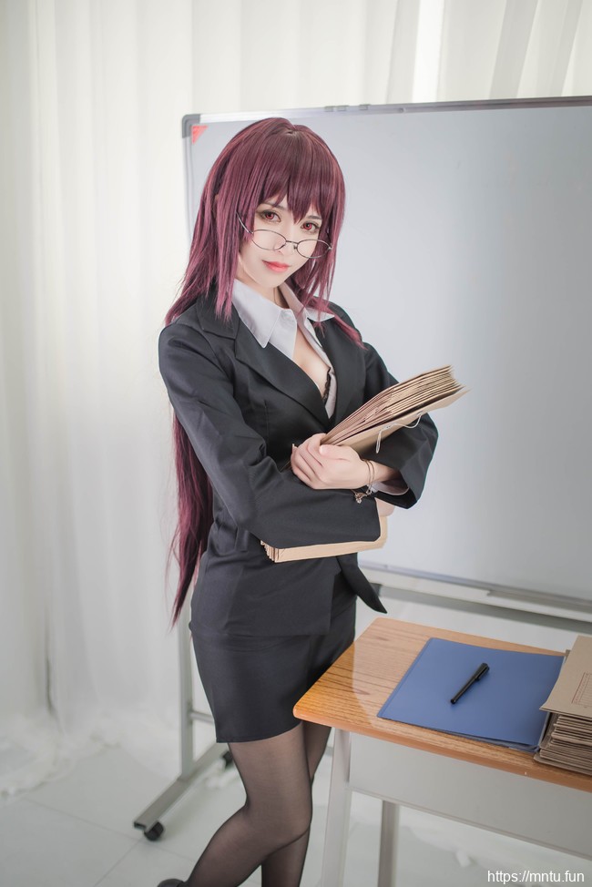 性感美女鳗鱼霏儿COS《Fate/Grand-Order》御姐斯卡哈