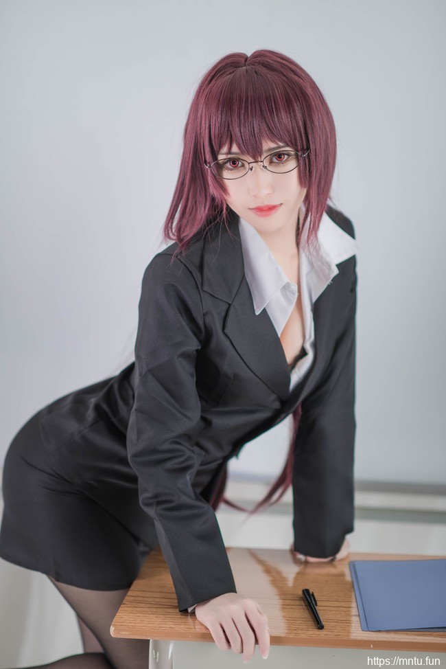 性感美女鳗鱼霏儿COS《Fate/Grand-Order》御姐斯卡哈