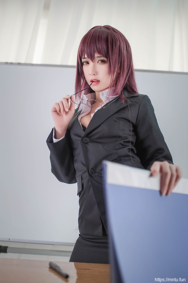 性感美女鳗鱼霏儿COS《Fate/Grand-Order》御姐斯卡哈
