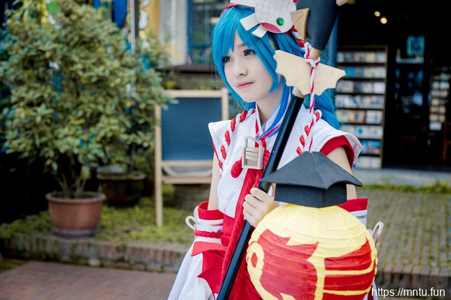 巴蜀女孩vllian扮演COS王者荣耀伊势巫女大乔