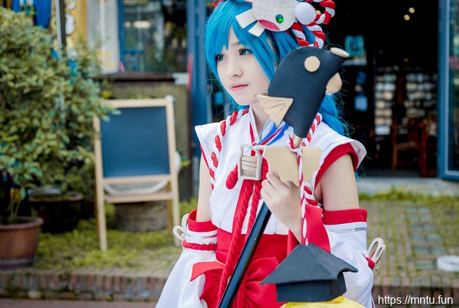 巴蜀女孩vllian扮演COS王者荣耀伊势巫女大乔