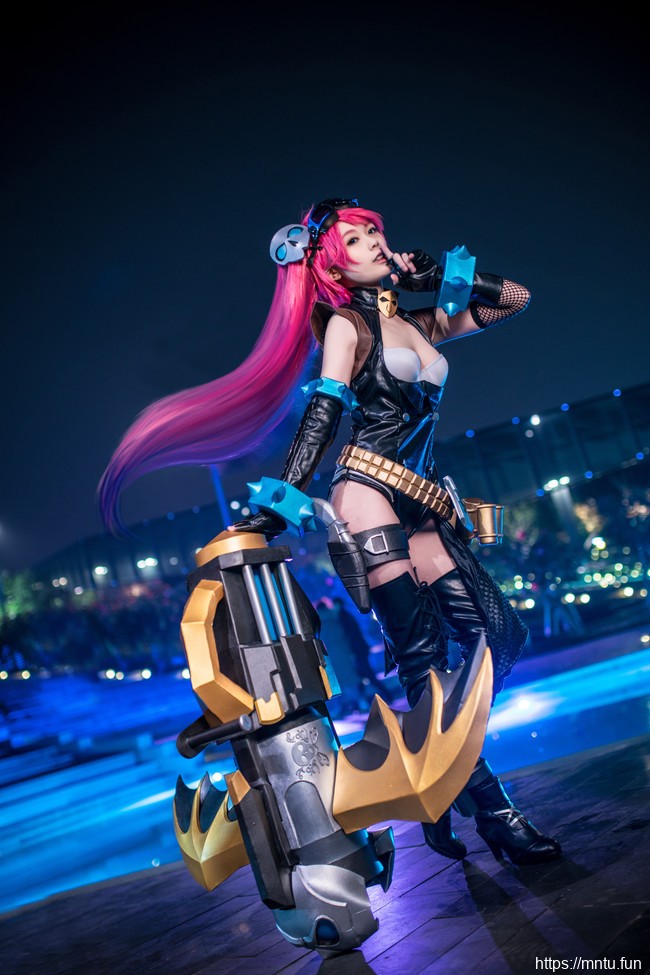 纯情少女北川白鸟COS王者荣耀杀手不太冷孙尚香