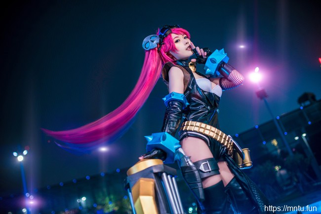 纯情少女北川白鸟COS王者荣耀杀手不太冷孙尚香