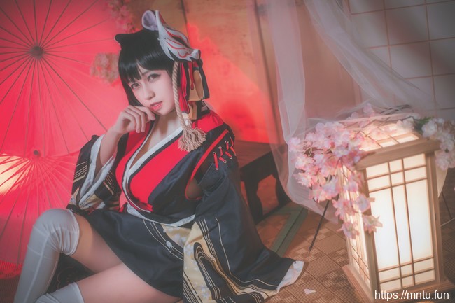 萝莉美少女薇薇薇EI喂喂COS碧蓝航线山城