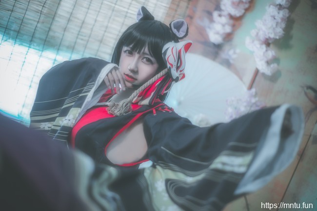 萝莉美少女薇薇薇EI喂喂COS碧蓝航线山城