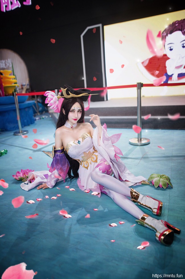 御姐路易大小姐cosplay王者荣耀绝世舞姬貂蝉