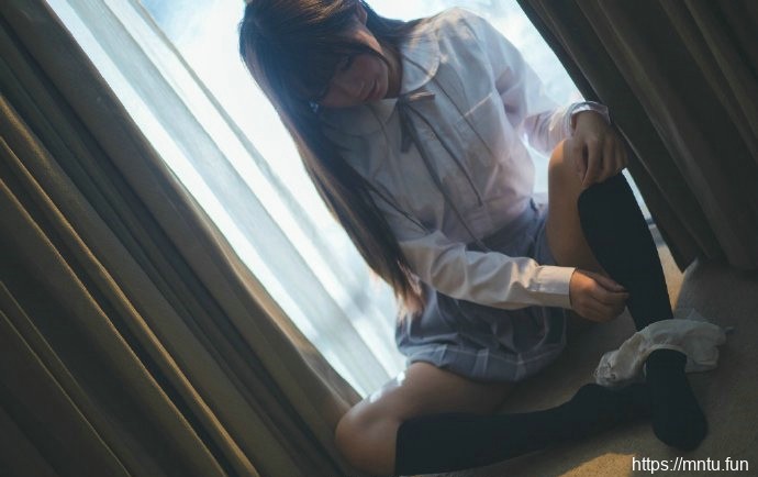 私房制度短袜少女翘臀妖娆唯美动人